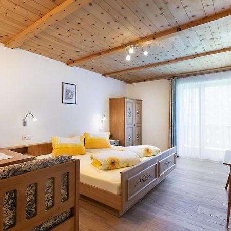 Hotel Chavalatsch Тубре Экстерьер фото