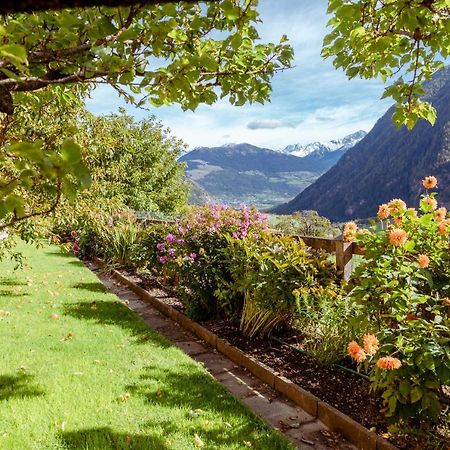 Hotel Chavalatsch Тубре Экстерьер фото