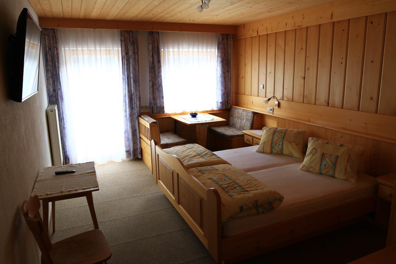 Hotel Chavalatsch Тубре Экстерьер фото