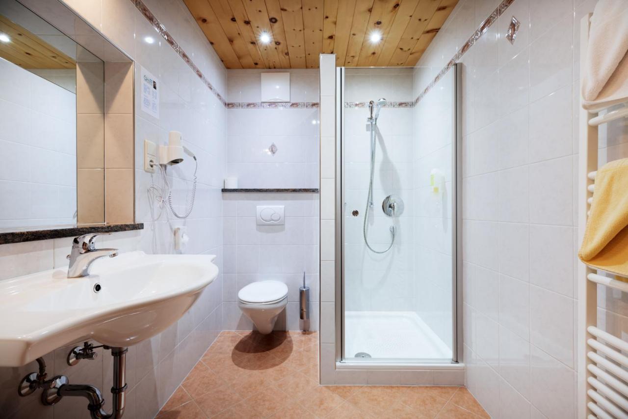 Hotel Chavalatsch Тубре Экстерьер фото