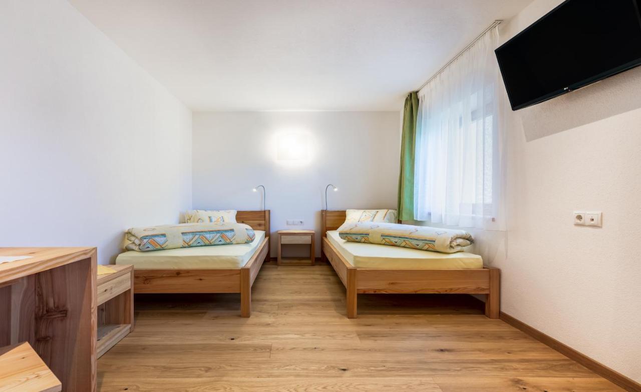 Hotel Chavalatsch Тубре Экстерьер фото