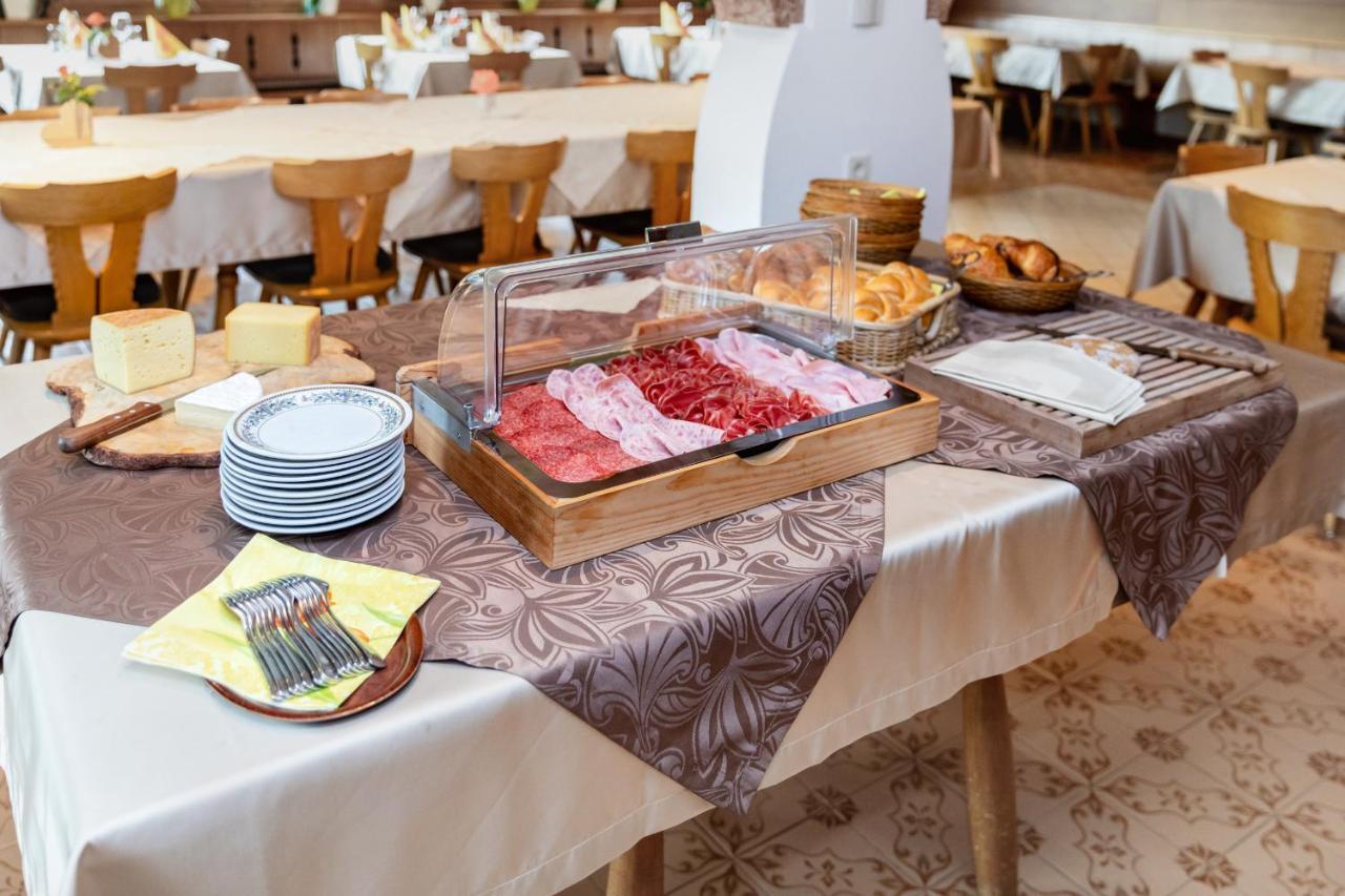 Hotel Chavalatsch Тубре Экстерьер фото